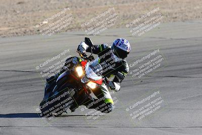 media/Jan-08-2022-SoCal Trackdays (Sat) [[1ec2777125]]/Turn 10 (2pm)/